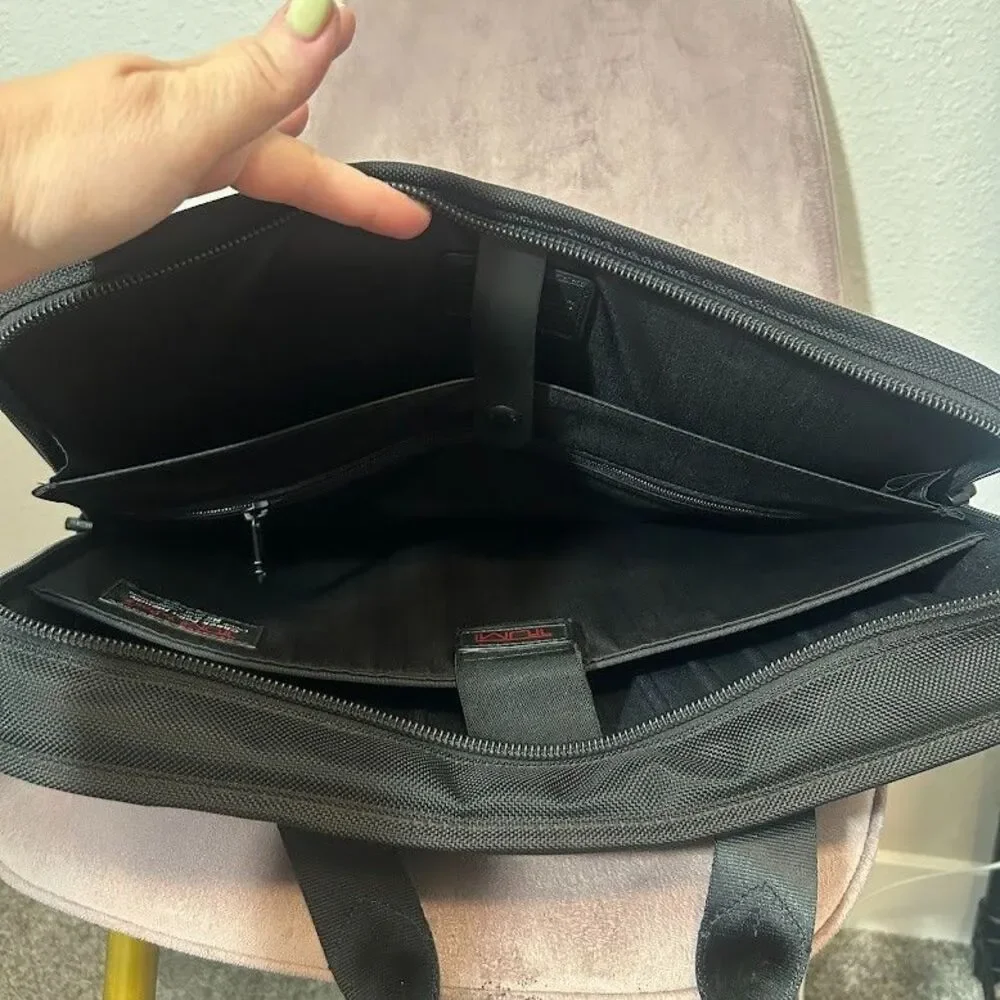 TUMI Alpha 2 T-Pass Medium Screen Laptop Brief Laptop Briefcase Bag Carry On